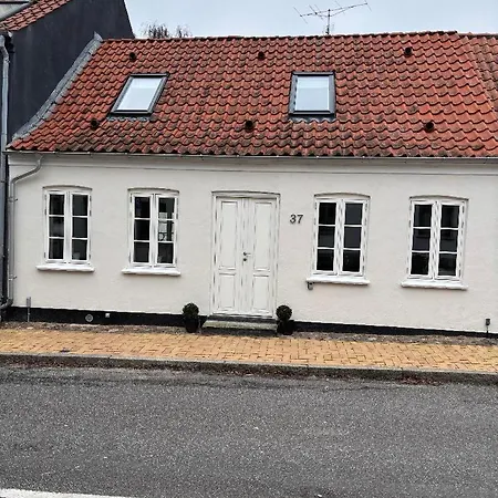 Charmerende Midt I Tatil Evi Assens
